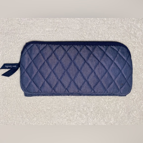 Authentic NWOT Vera Bradley Denim Crossbody/Clutch/Wristlet Handbag - Picture 5 of 10